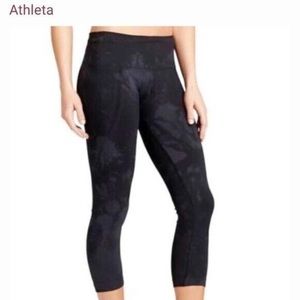 Athleta Recharge Black Tie-Dye Capri Nylon Spandex Workout Leggings Women Sz XS